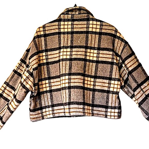 CiSono Women's Large Cropped Plaid Flannel Heavyweight Jacket EUC - Picture 2 of 4